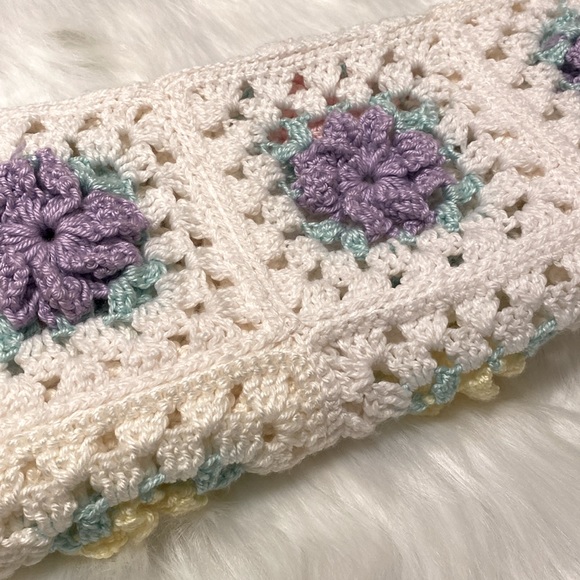 Hand Crocheted Flower Squares Baby Blanket Shabby Chic Childs Afghan Cottagecore - Picture 5 of 6